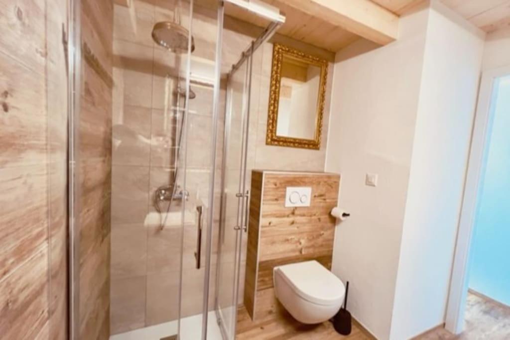Chic Small New Apartment Up To 4 People, Pets Allowed ランス エクステリア 写真