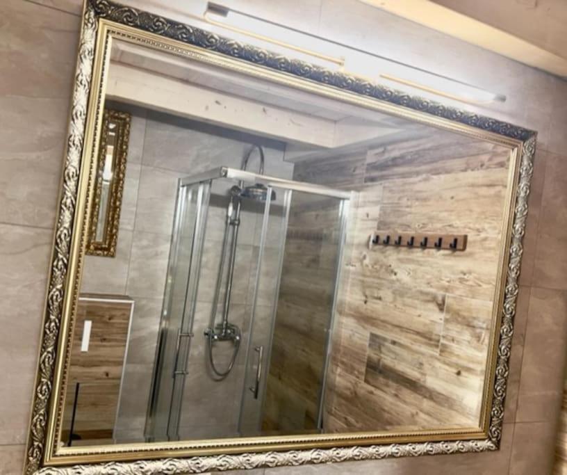 Chic Small New Apartment Up To 4 People, Pets Allowed ランス エクステリア 写真