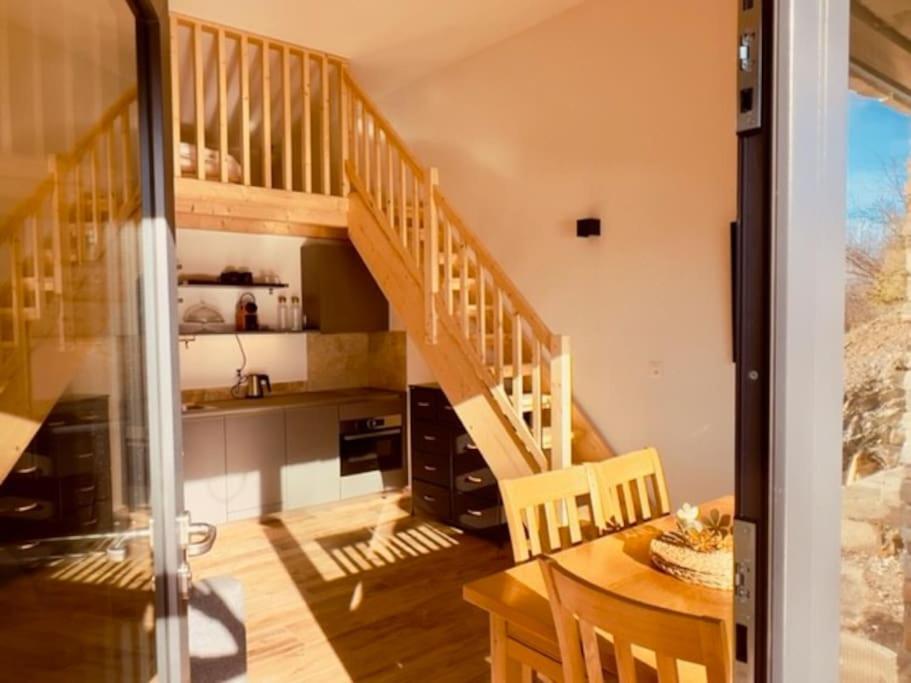 Chic Small New Apartment Up To 4 People, Pets Allowed ランス エクステリア 写真